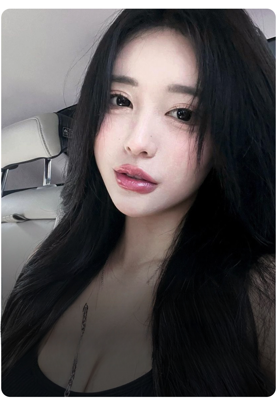 HYUNDAIMIHAK PLASTICSURGERY Direktur Utama